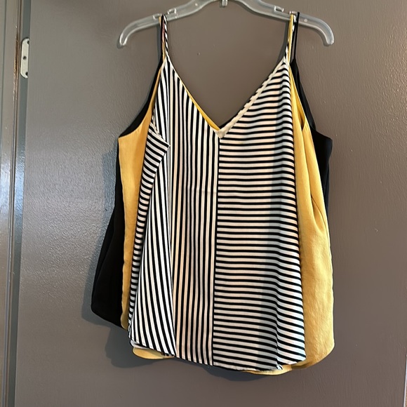 4 camisoles from Express double lined v-neck - Picture 2 of 4